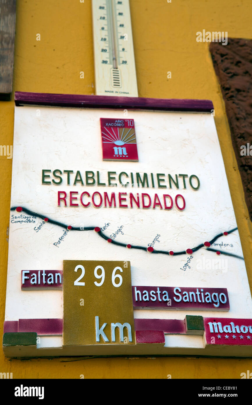 Camino de Santiago avis sur un hôtel à Villar de Mazarife près de Leon Banque D'Images