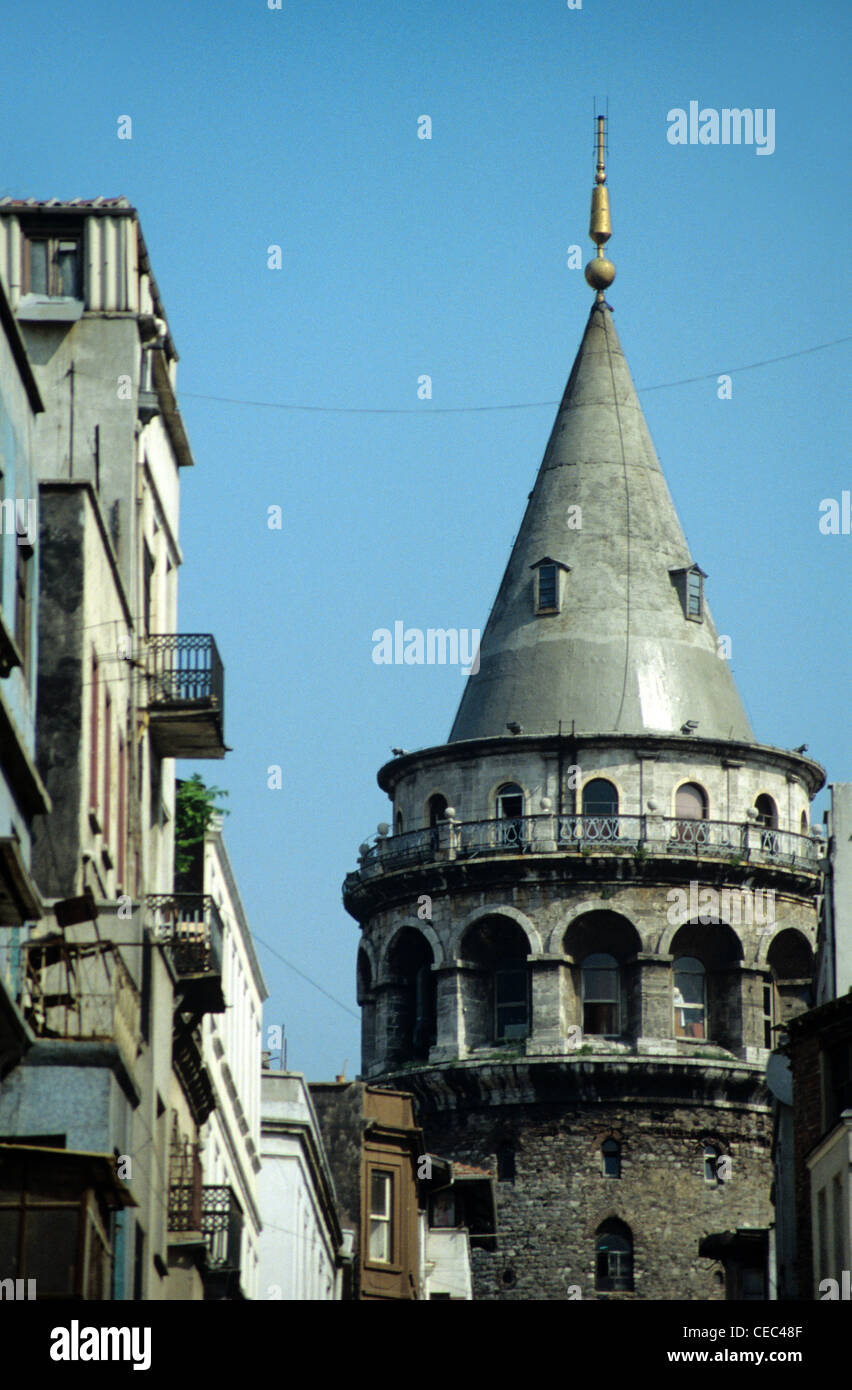 Tour Génoise médiévale ou la tour de Galata (1348) un tour d'observation en pierre, Galata, Istanbul, Turquie Banque D'Images