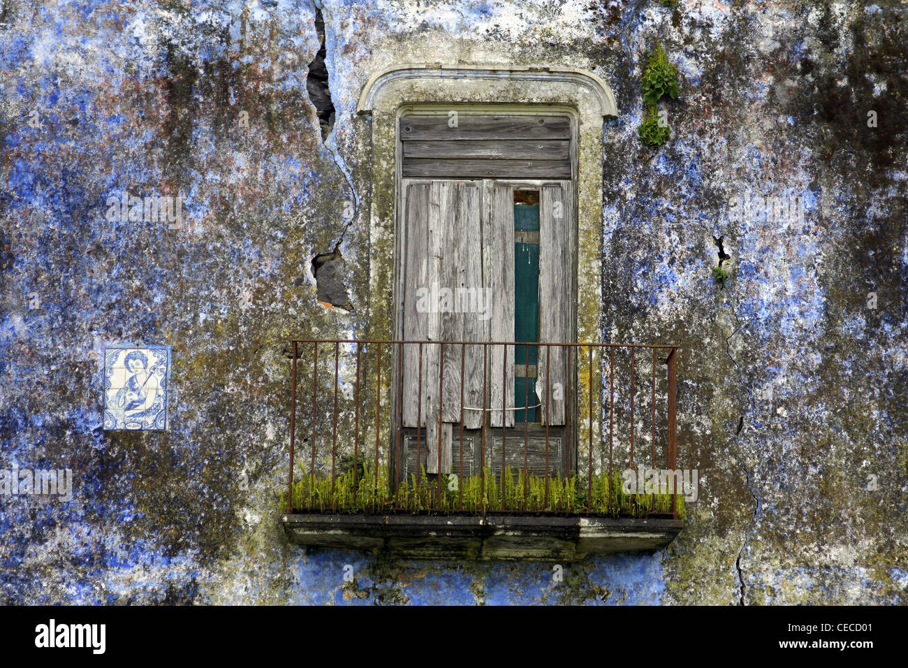 L'île San Miguel Açores Portugal ferme abandonnée chambre détail Banque D'Images