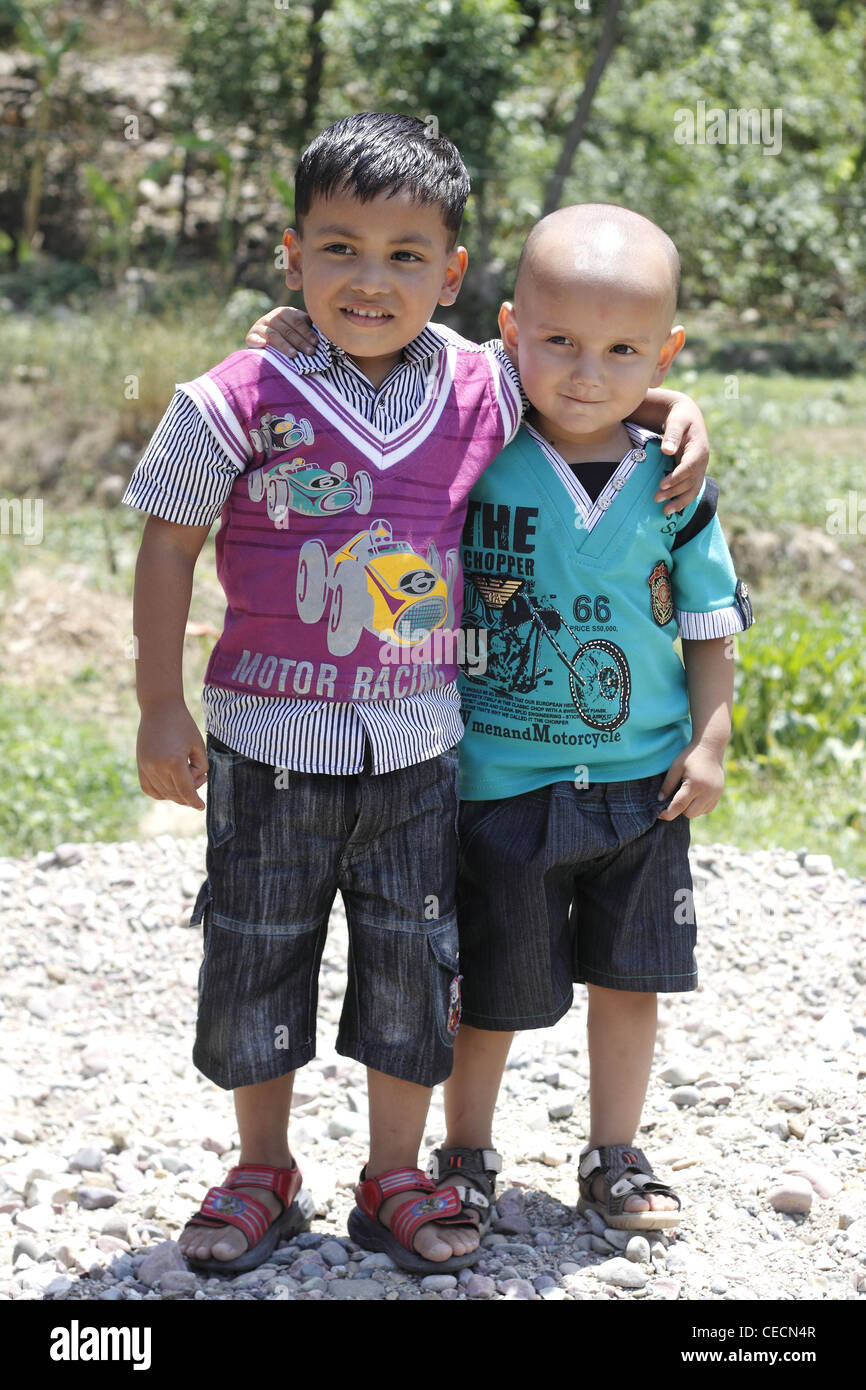 Portrait de deux petits garçons Banque D'Images