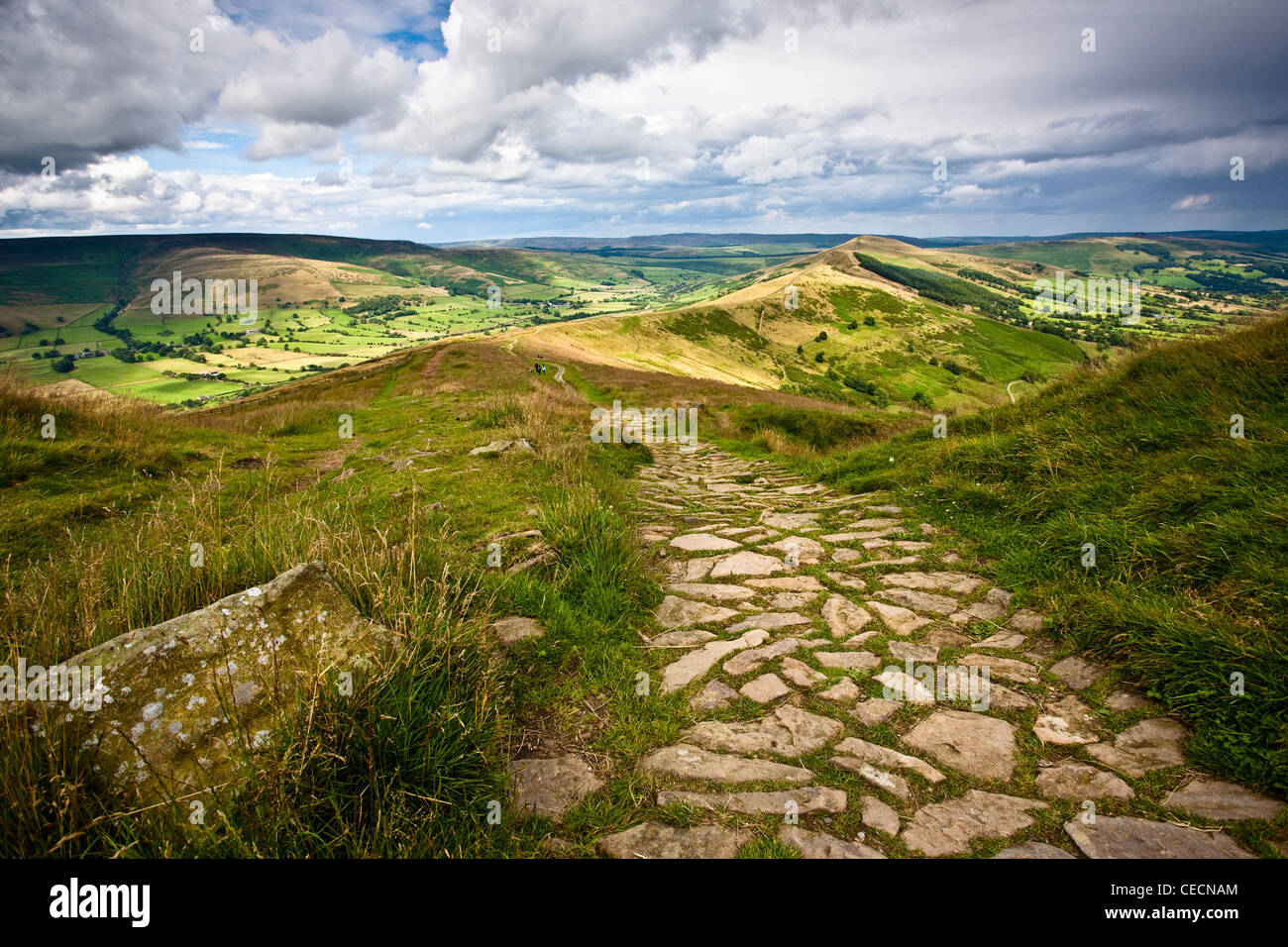 Afficher le long de la grande crête qui s'étend de Mam Tor pour Losehill, Derbyshire Banque D'Images