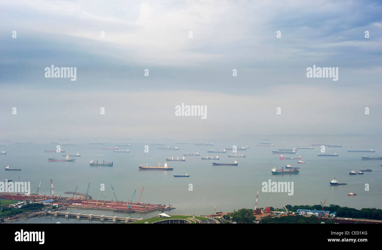 Beaucoup de navires à proximité du port de Singapour Banque D'Images