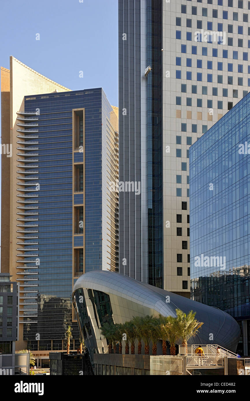 Immeuble de bureaux, tours, gratte-ciel, l'architecture moderne, du quartier financier, Dubaï, Émirats arabes unis, Moyen Orient Banque D'Images