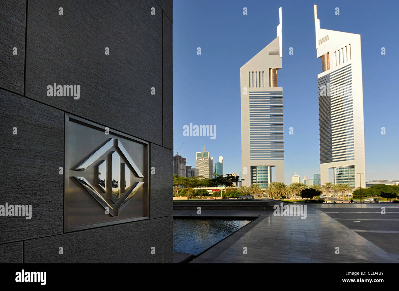 Unis tours, gratte-ciel, l'architecture moderne, du quartier financier, Dubaï, Émirats arabes unis, Moyen Orient Banque D'Images