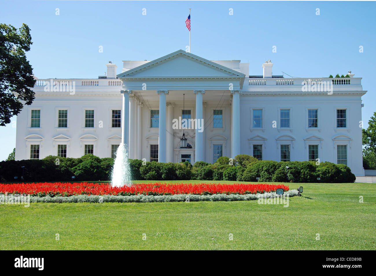 La Maison Blanche à Washington DC avec beau ciel bleu Banque D'Images