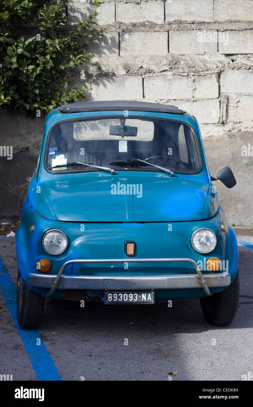 Fiat 500 Classic sur les rues de Rome, Italie Banque D'Images