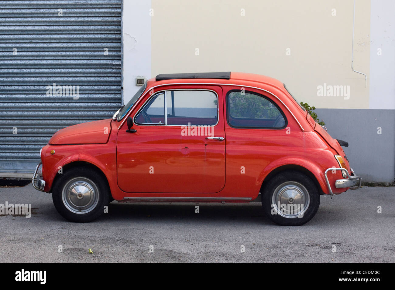 Fiat 500 Classic sur les rues de Rome, Italie Banque D'Images