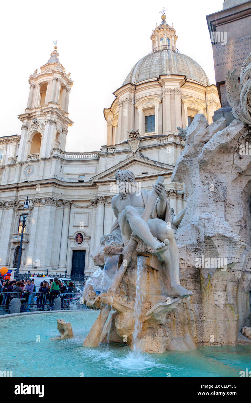 Fontana dei Quattro Fiumi, la Fontaine des Quatre Fleuves. Piazza Navona, Rome, Italie Banque D'Images