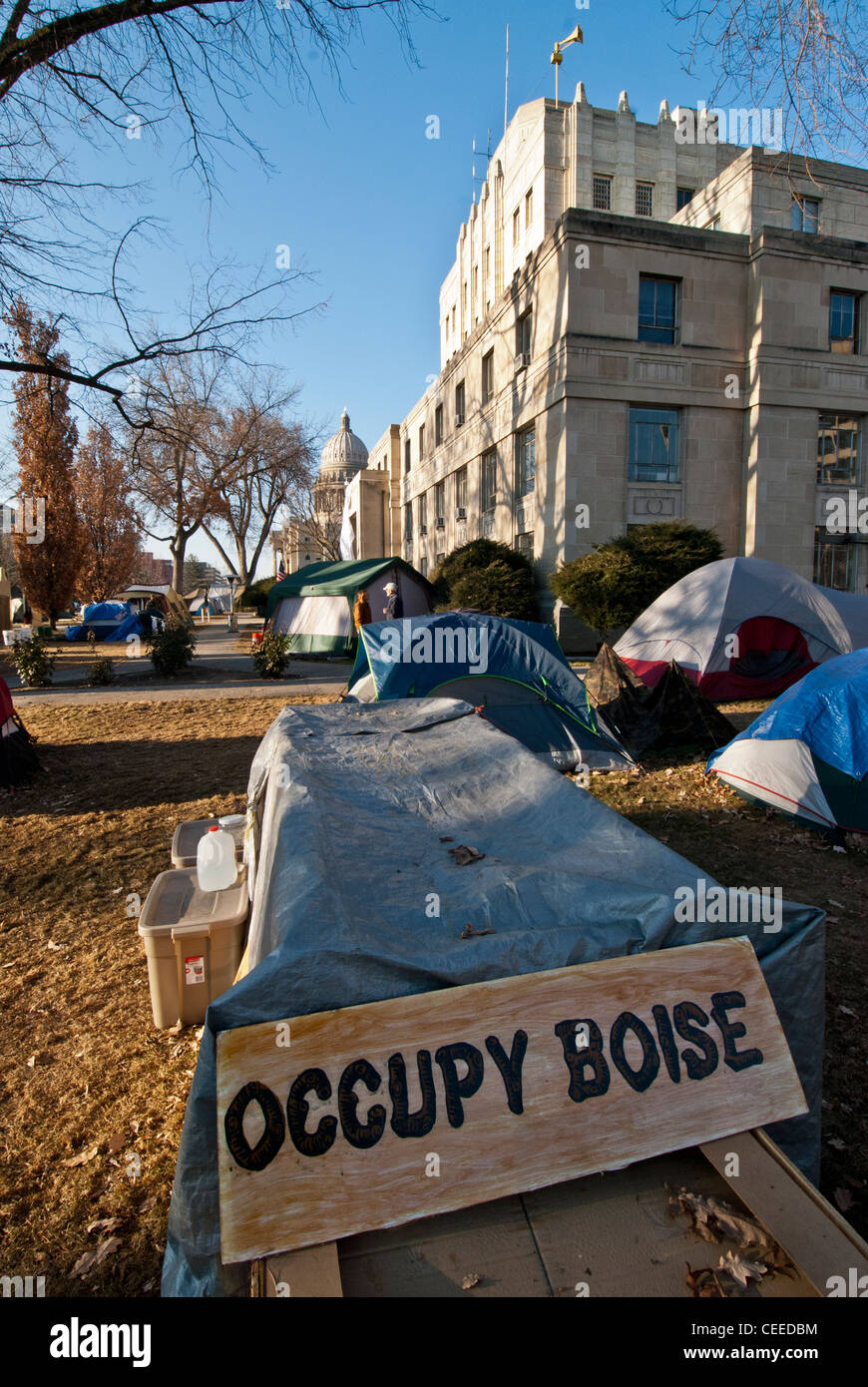 Campement Boise occupent en face de l'ancien palais de justice du comté d'Ada sur Décembre 19, 2011 Banque D'Images