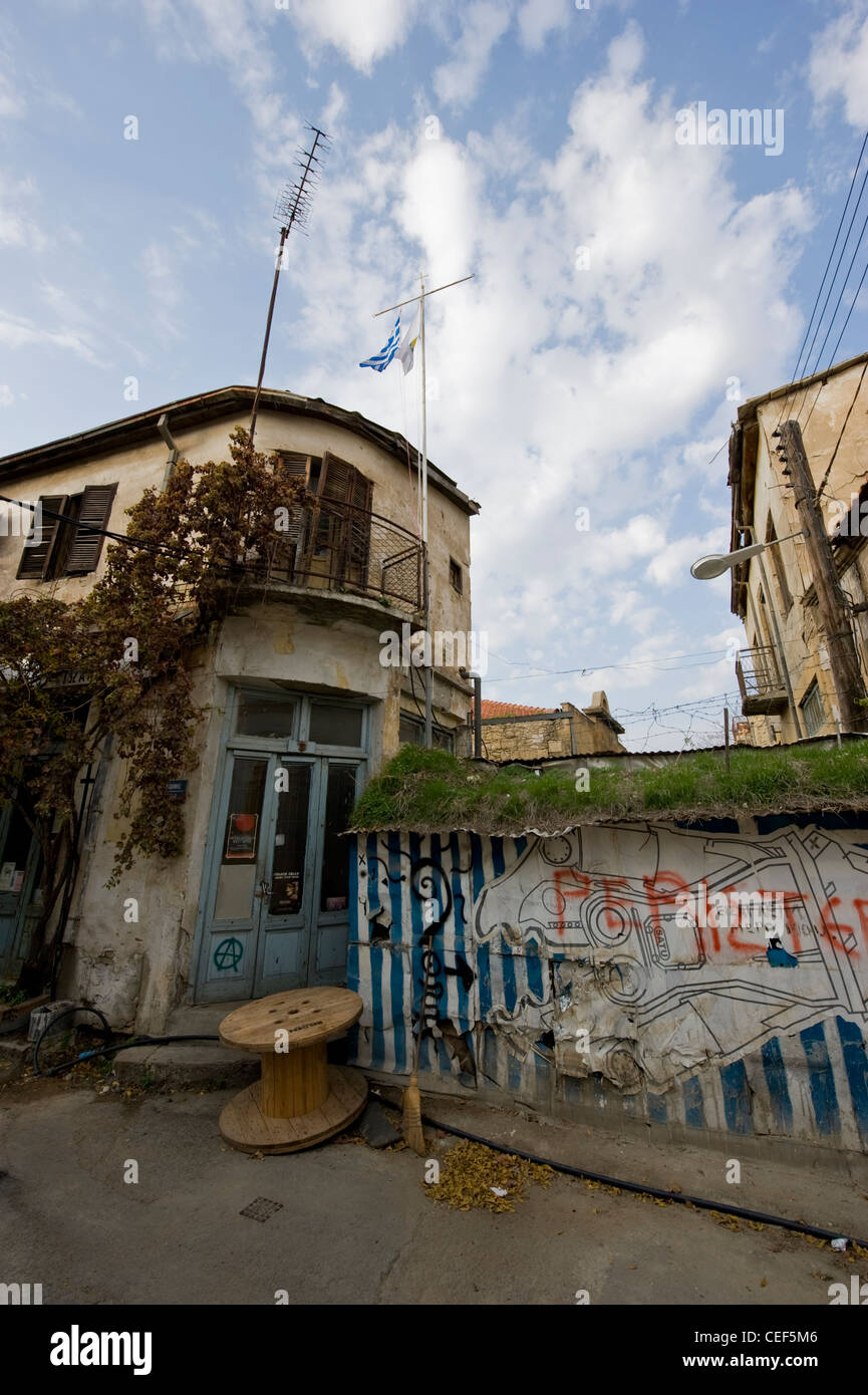 Nicosie - localement appelé Lefkosia - la capitale de Chypre, la ligne verte divisant la ville, vu de la partie grecque. Banque D'Images