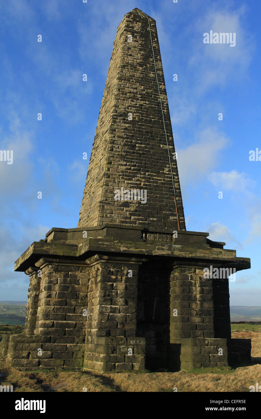 Sur le brochet Stoodley Pennine Way ci-dessus de Calderdale Hebden Bridge Banque D'Images