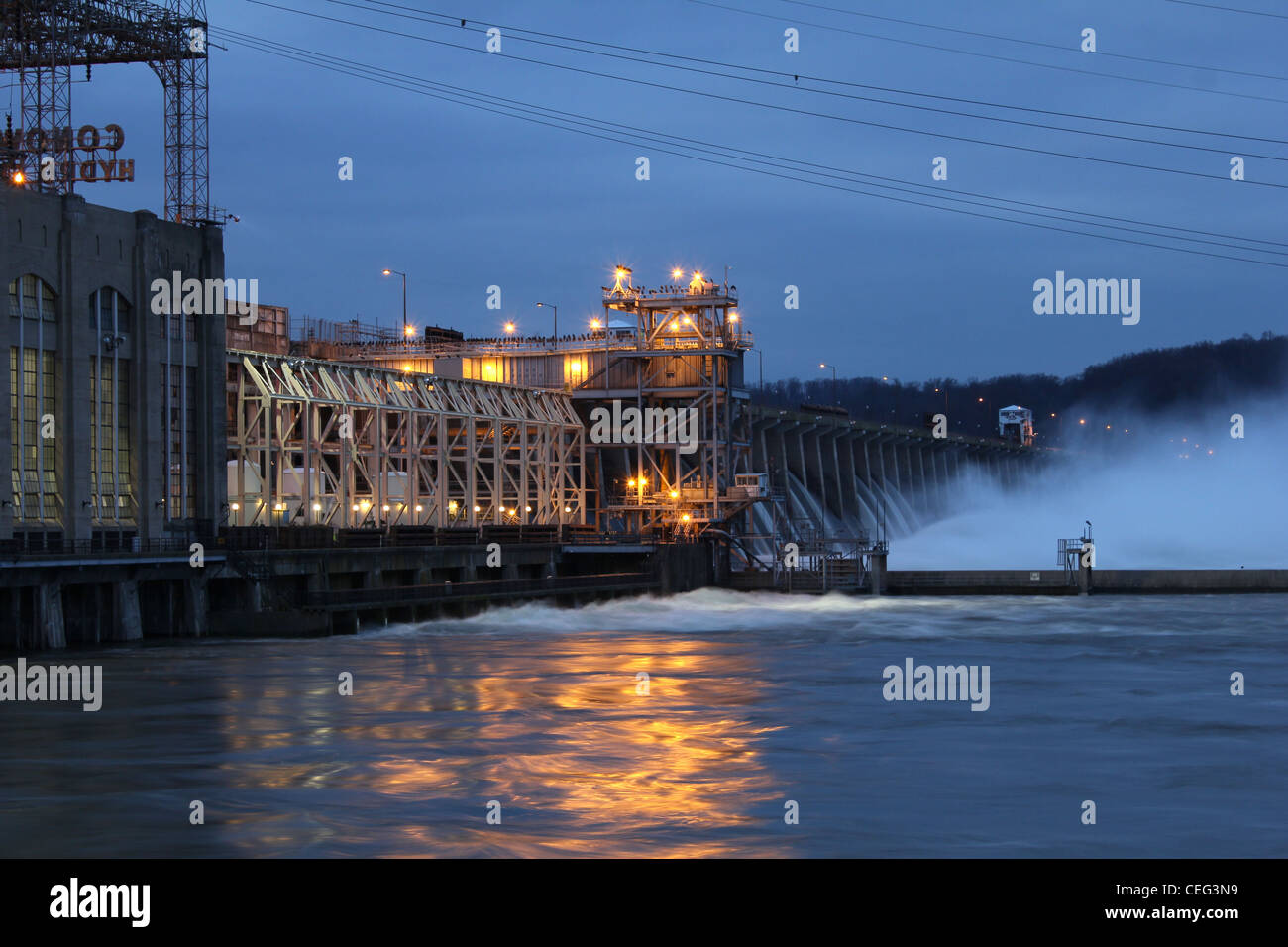 Crépuscule à la Station hydroélectrique Conowingo, MD, USA. Banque D'Images