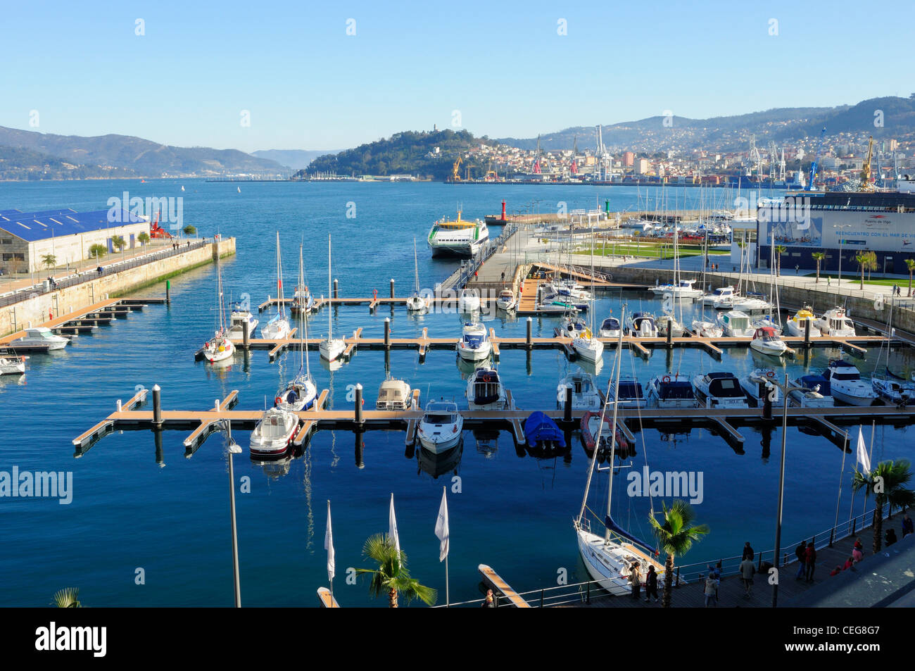 Un Laxe docks et marina. Vigo, Galice, Espagne. Banque D'Images