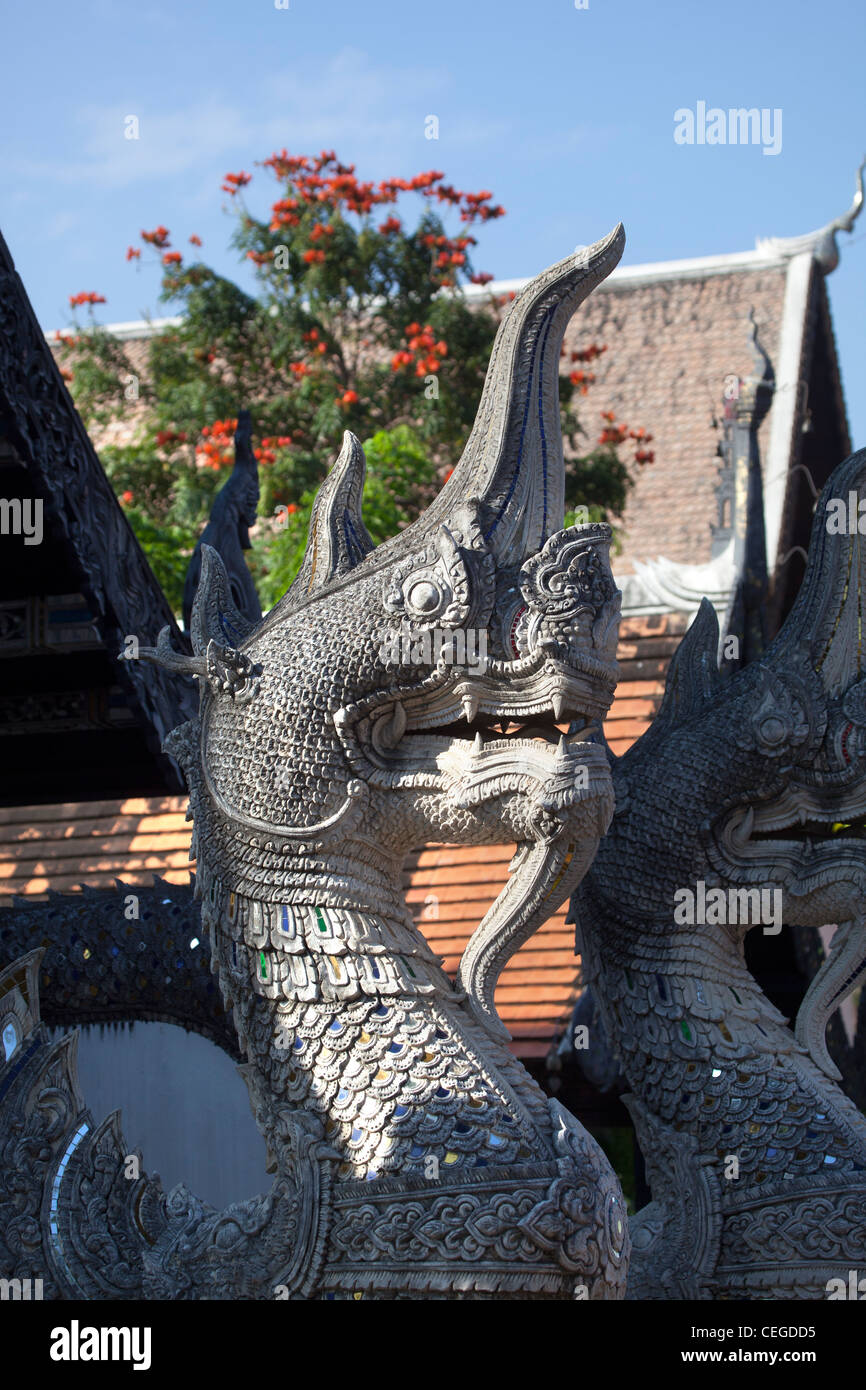 Wat Chedi Luang temple Chiang Mai Banque D'Images