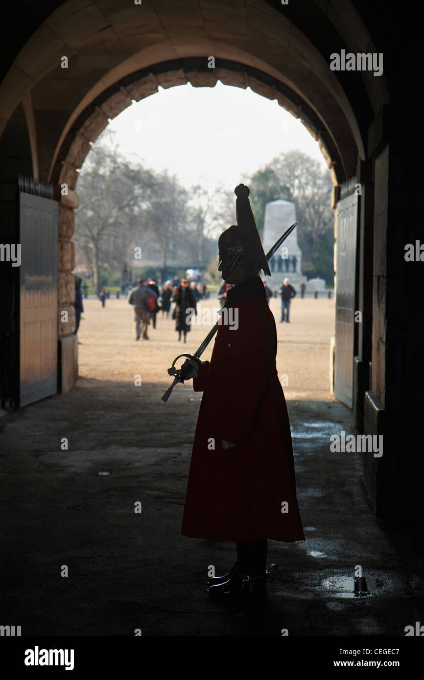 Sentry de cérémonie à Horse Guards Arch, London. Banque D'Images