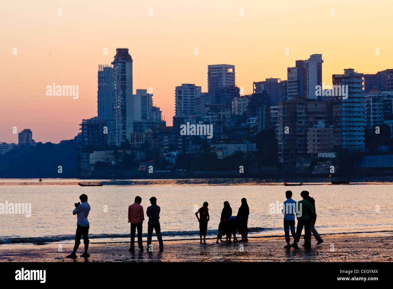 Bombay Mumbai Skyline sur Chowpatty Beach Banque D'Images