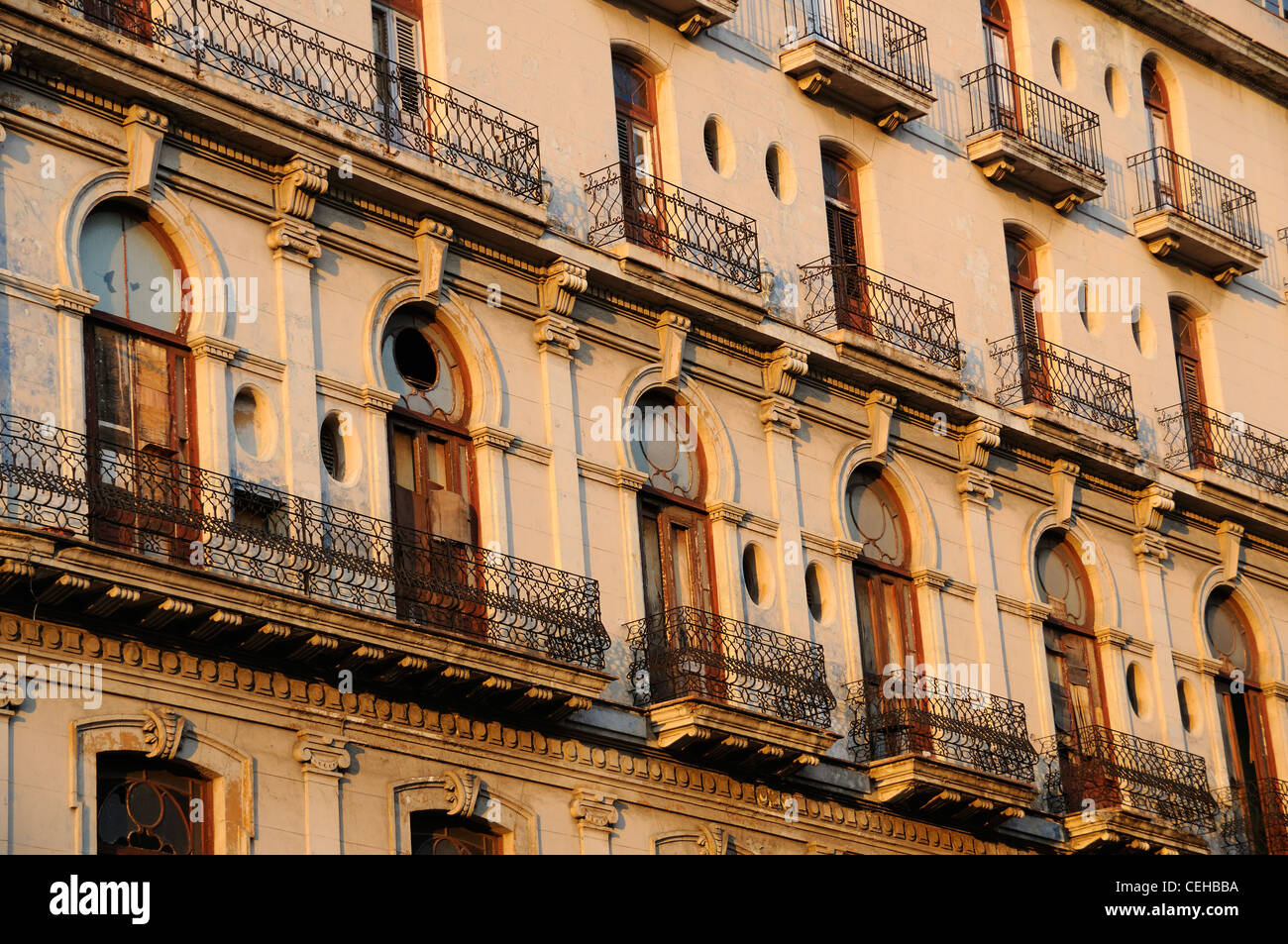 Vieille façade cubaine, La Havane, capitale de La Havane, Cuba, Caraïbes Banque D'Images
