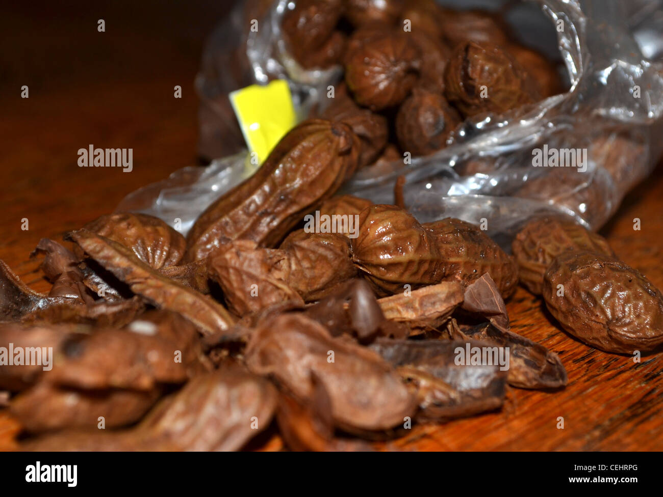 Bouillir les arachides salées sel Banque D'Images