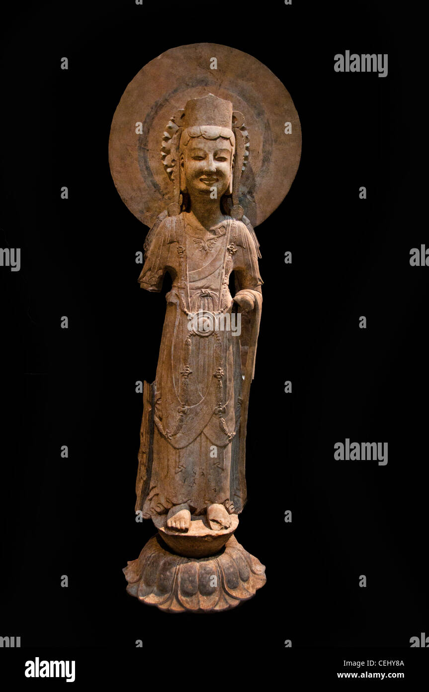 Bodhisattva debout le nord de la Chine de l'Est 534-550 6 siècle Wei Qi et du Nord chinois 550-577 Banque D'Images