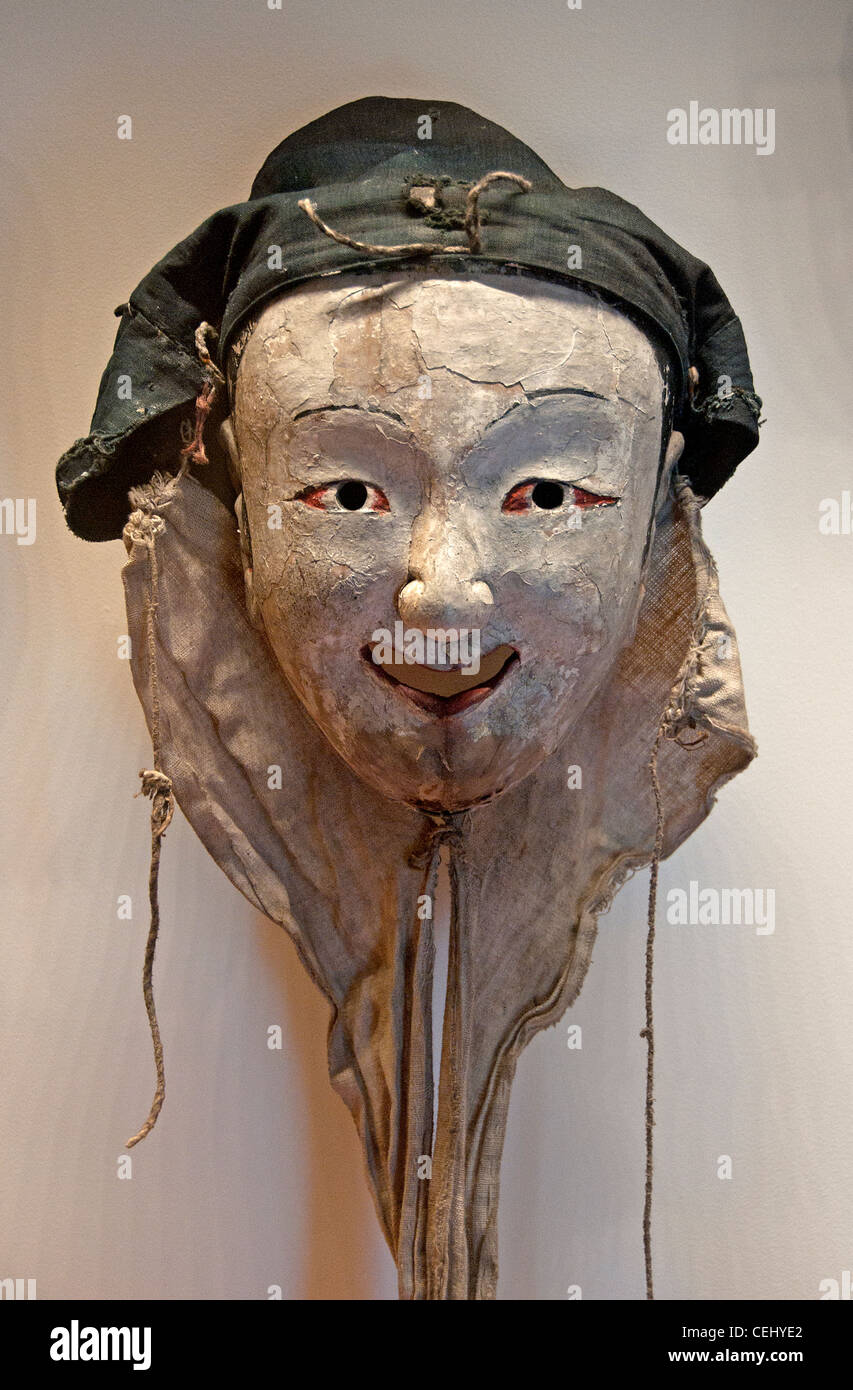 Agent de police en bois peint masque période Choson Corée coréen du 17e siècle Banque D'Images