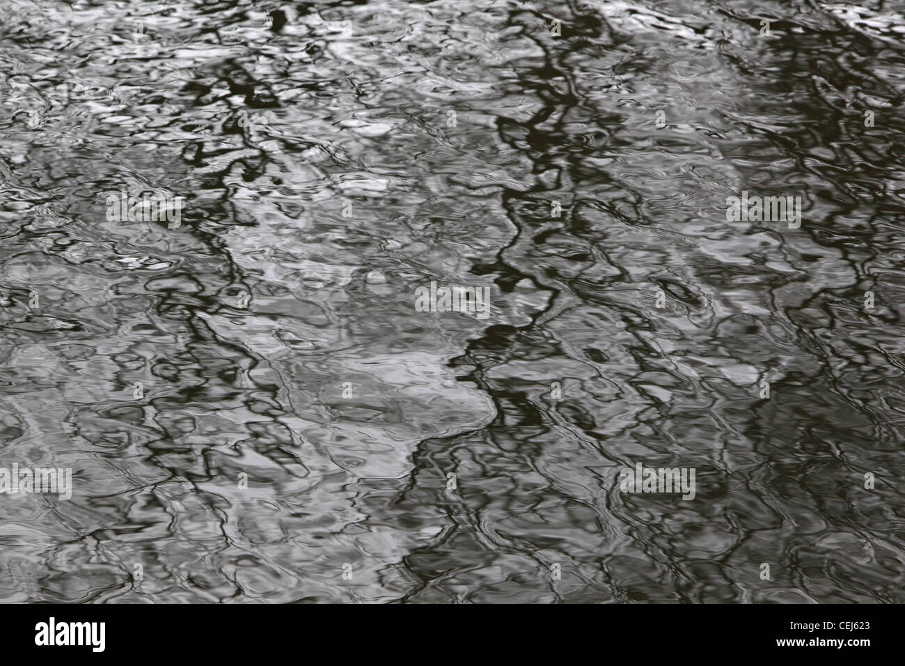 Abstract water reflections Banque D'Images