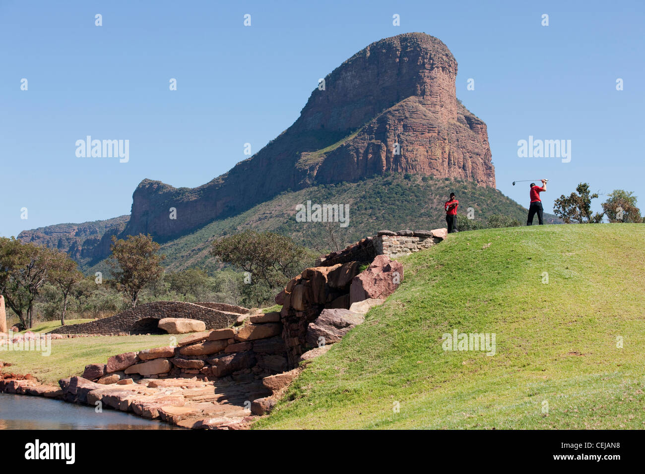 Les touristes en jouant au golf,Legends Golf Estate,province de Limpopo Banque D'Images