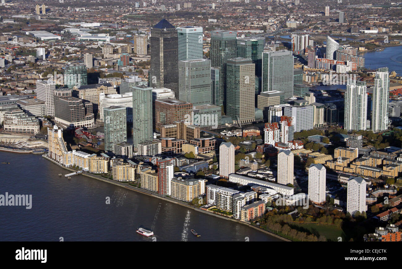 Image aérienne de Canary Wharf, le quartier central des affaires secondaire de Londres, Royaume-Uni Banque D'Images