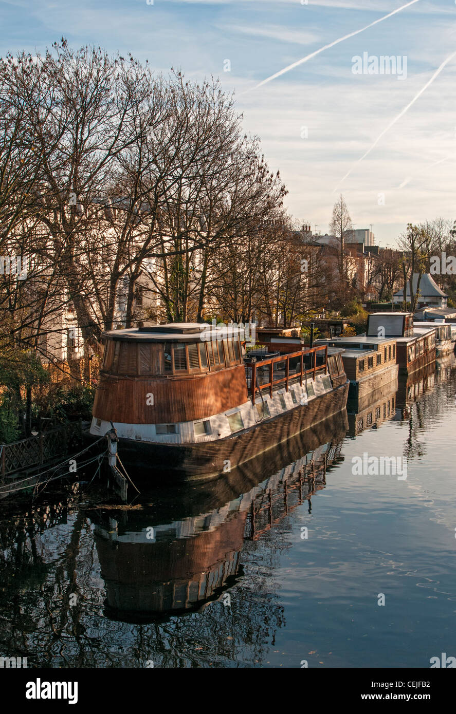 Péniche, Grand Union Canal, la Petite Venise, Londres, Angleterre, Royaume-Uni Banque D'Images