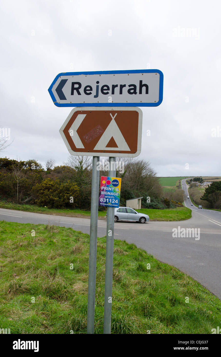 Roadsign dipicting lieux inhabituels de Cornwall. Banque D'Images