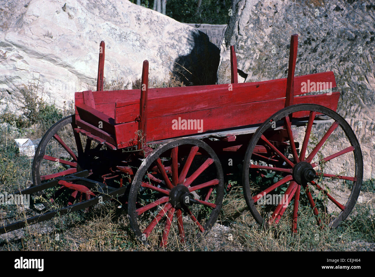Chariot d'âne rouge ou ancien chariot en bois Cappadoce Turquie Banque D'Images