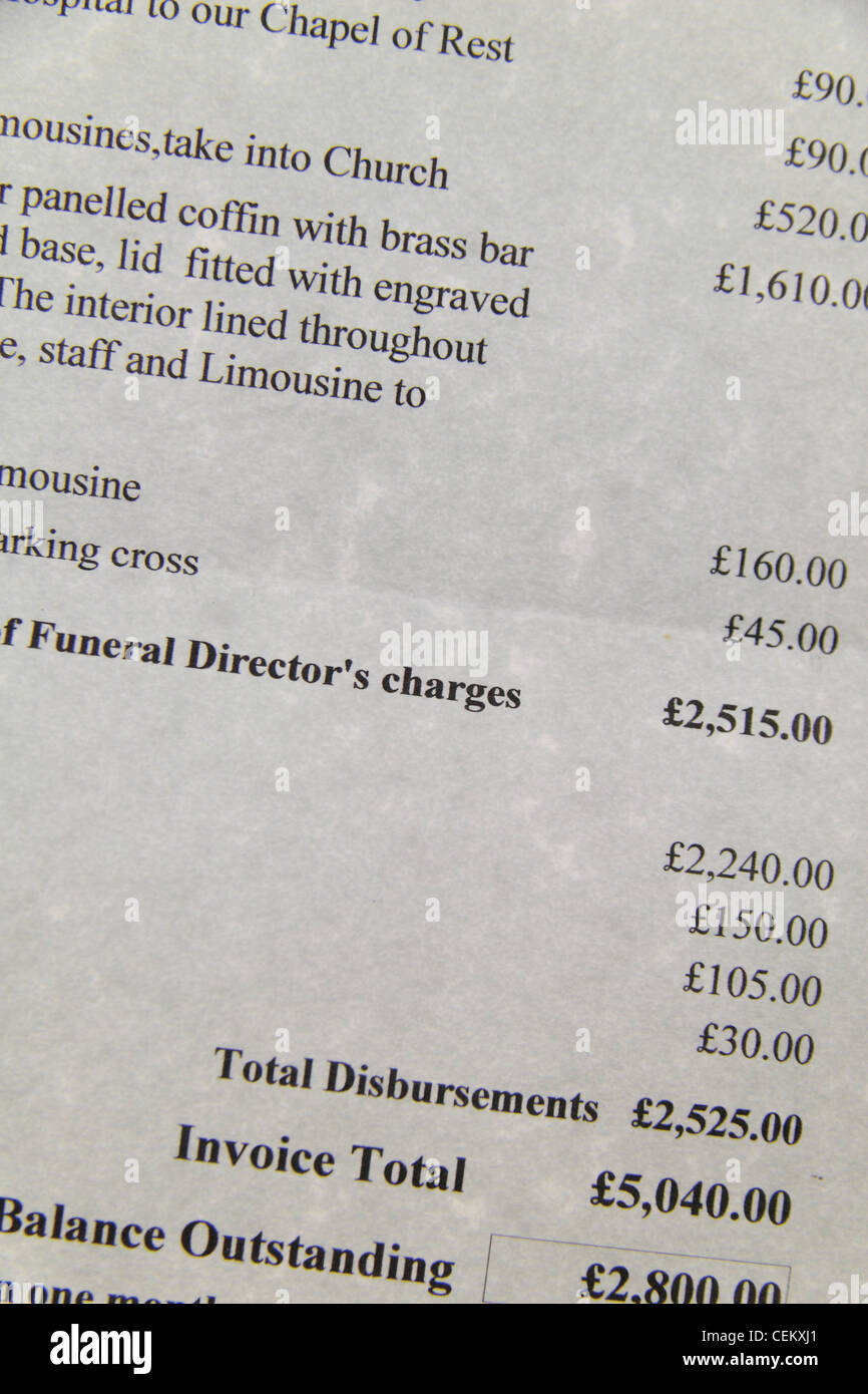 Close up d'une facture à partir d'un des directeurs funéraires pour services rendus à Londres, au Royaume-Uni. Banque D'Images