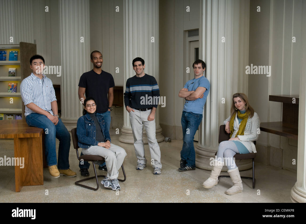 MIT Rhodes et Marshall scholars group photo matt l gethers autres whitney-johnson richard l lin david n reshef nate sharpe nathaniel s sharpe anjali tripathi Banque D'Images