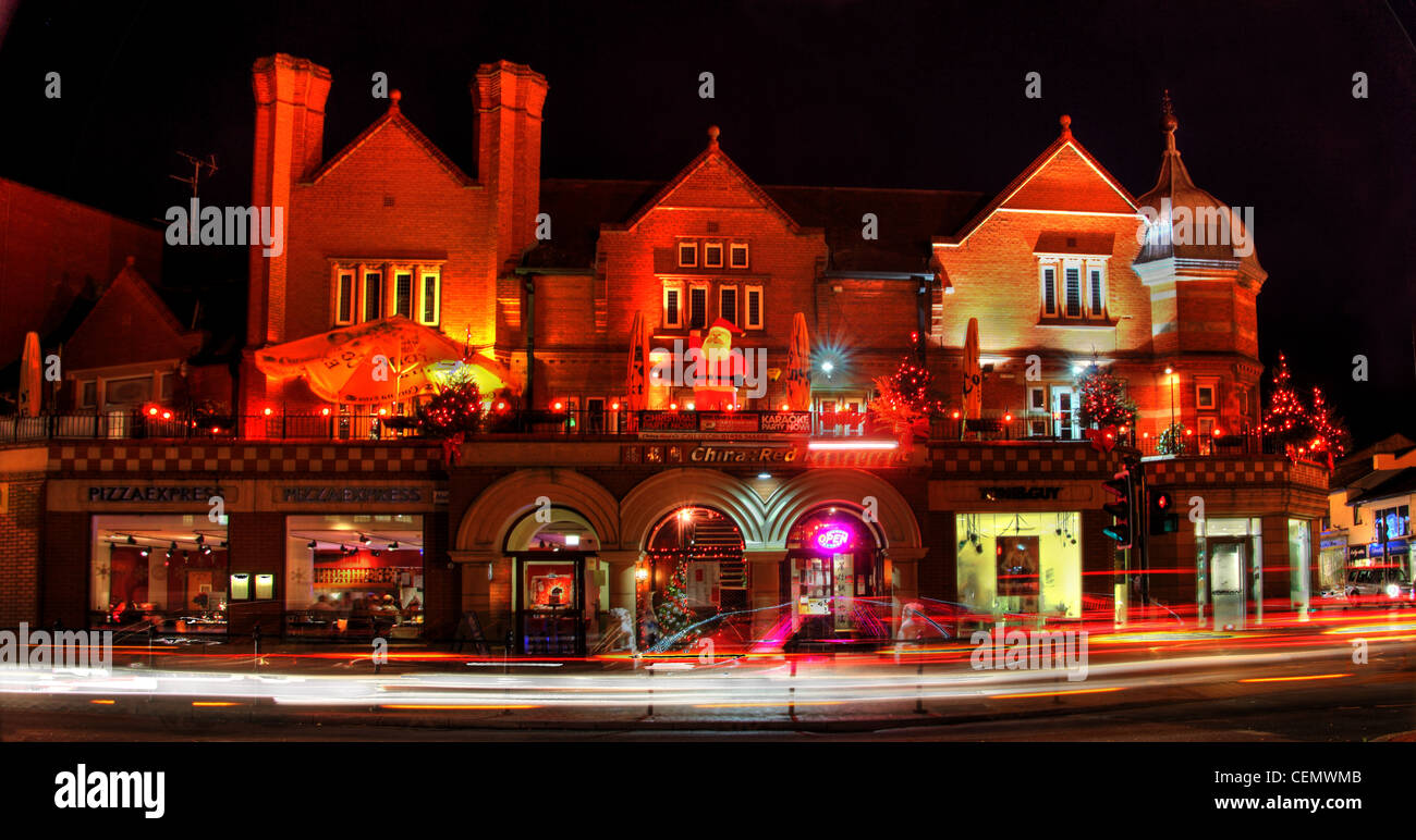 Chine restaurant chinois rouge Stockton Heath, au sud de Warrington, Cheshire UK Angleterre la nuit Banque D'Images