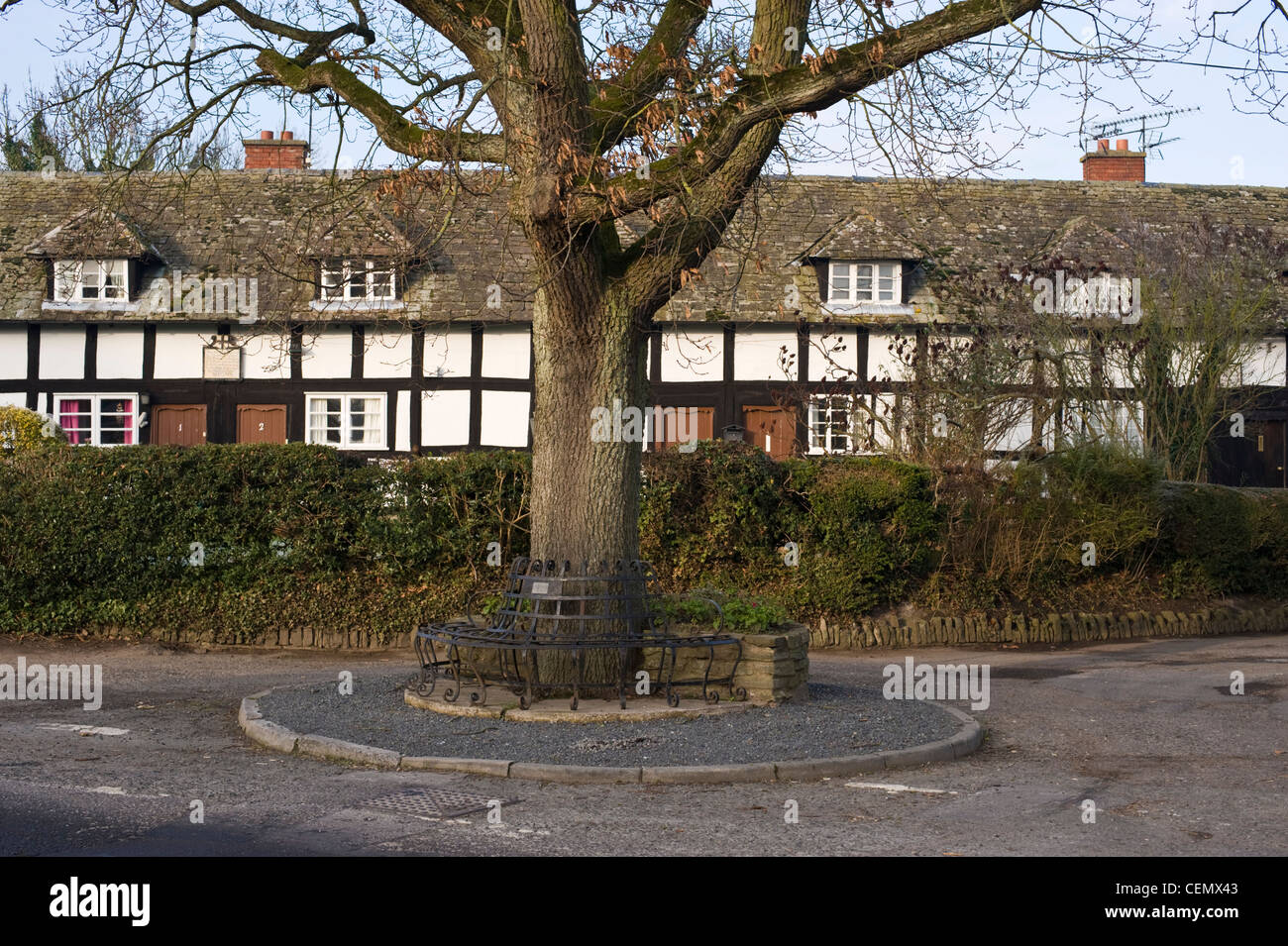 17e siècle l'aumône à ossature bois maisons en milieu rural pittoresque village anglais de Pembridge Herefordshire Angleterre UK Banque D'Images