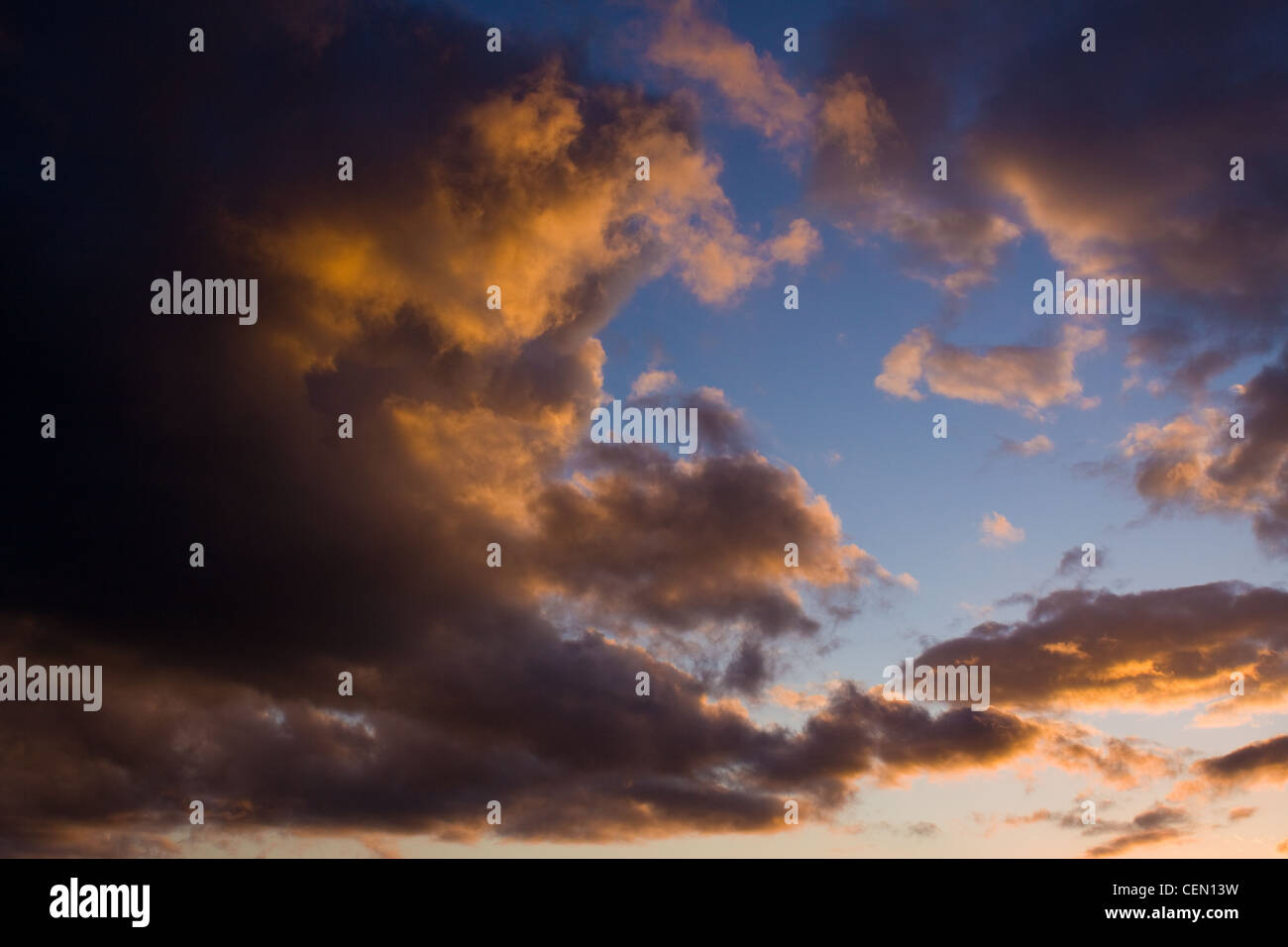 Ciel rouge du soir Banque D'Images