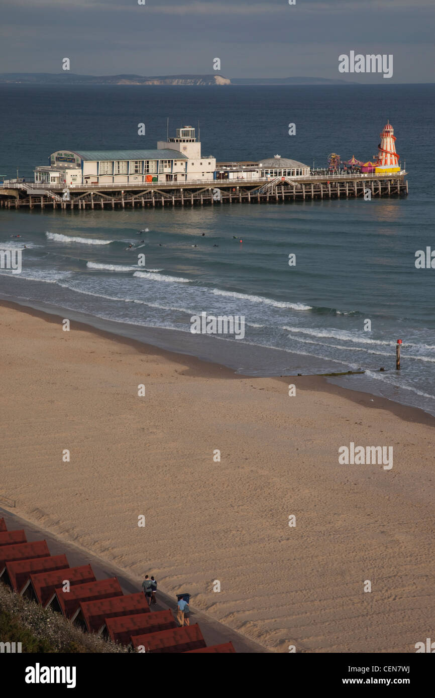 L'Angleterre, dans le Hampshire, Bournemouth, Bournemouth Pier Banque D'Images