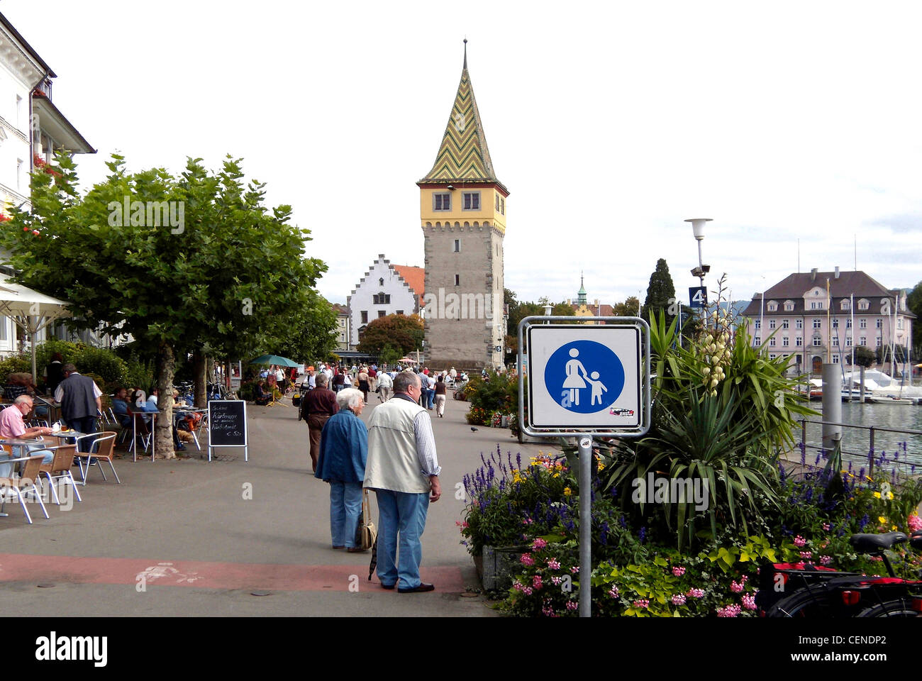 Port de Lindau, sur le lac de Constance avec Mang Tower. Banque D'Images