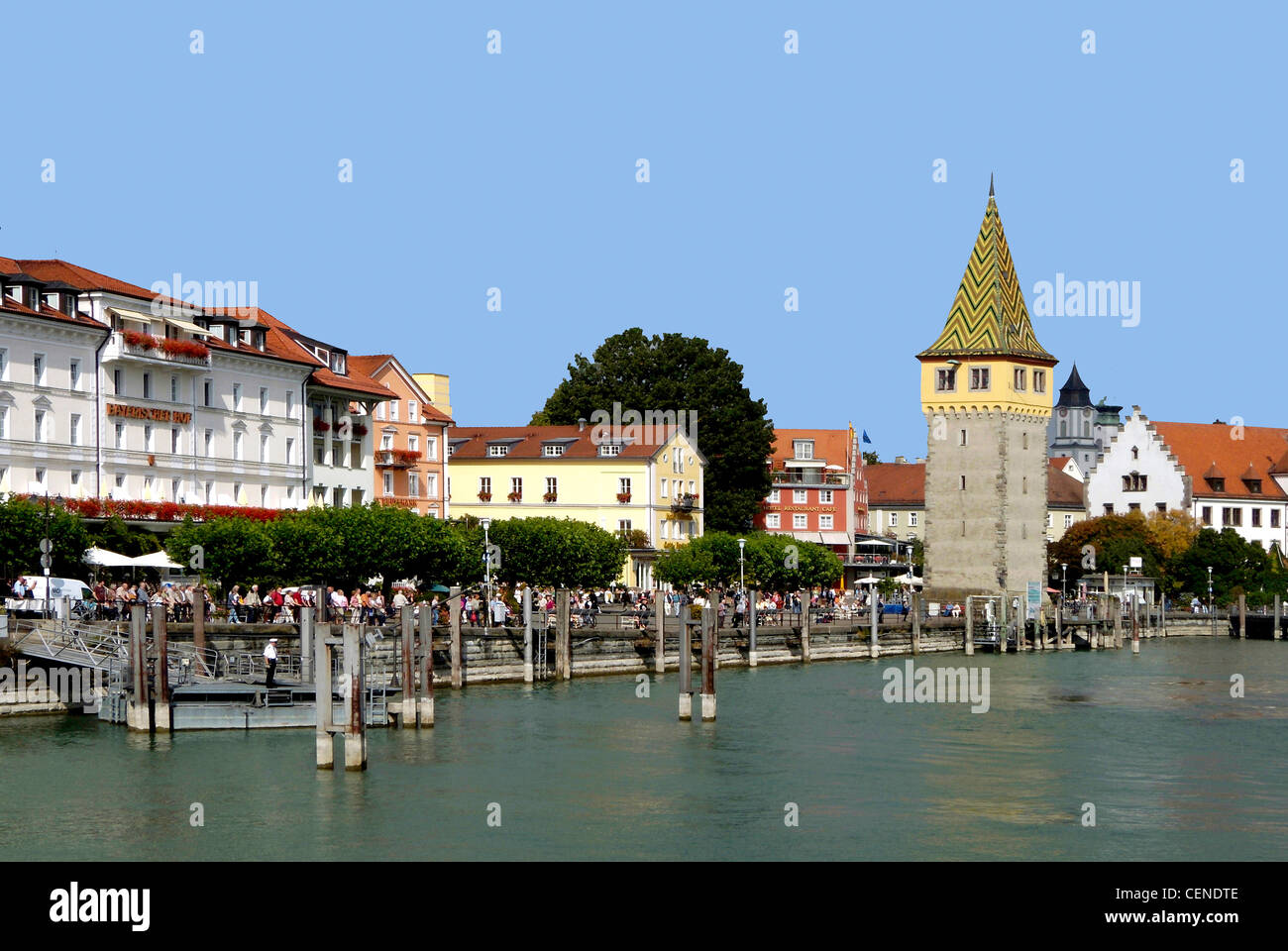 Port de Lindau, sur le lac de Constance avec Mang Tower. Banque D'Images