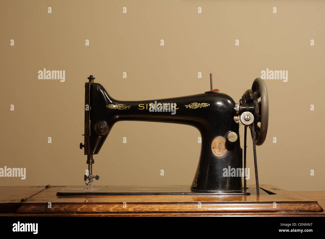Une machine à coudre Singer à pédale vintage fabriqué en 1925 Photo Stock Alamy