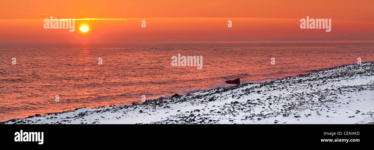 Coucher du soleil en hiver à la côte norvégienne, Moelen Banque D'Images