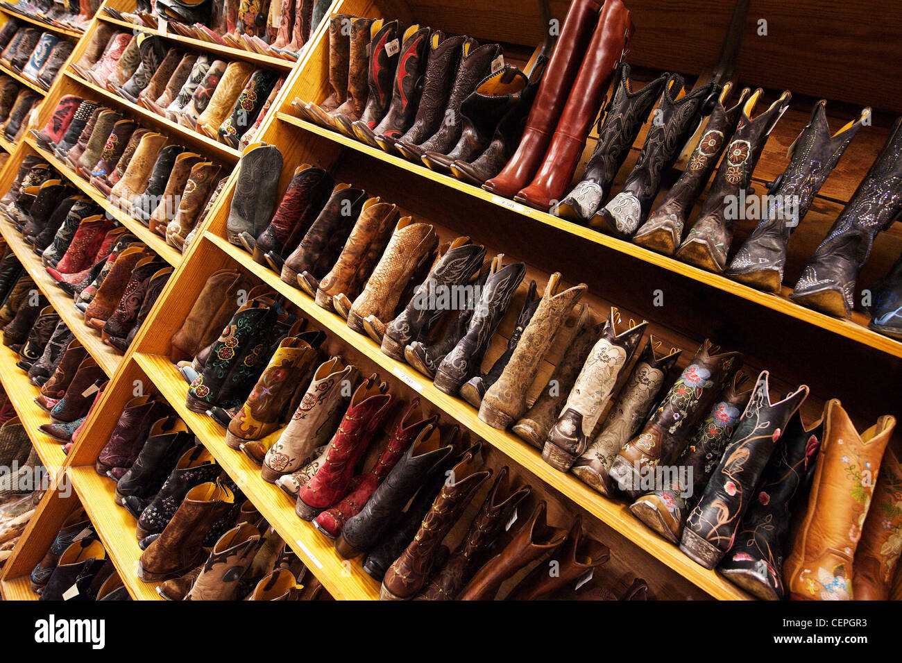 La ligne de bottes de Cowgirl étagères, Austin, Texas, US Banque D'Images