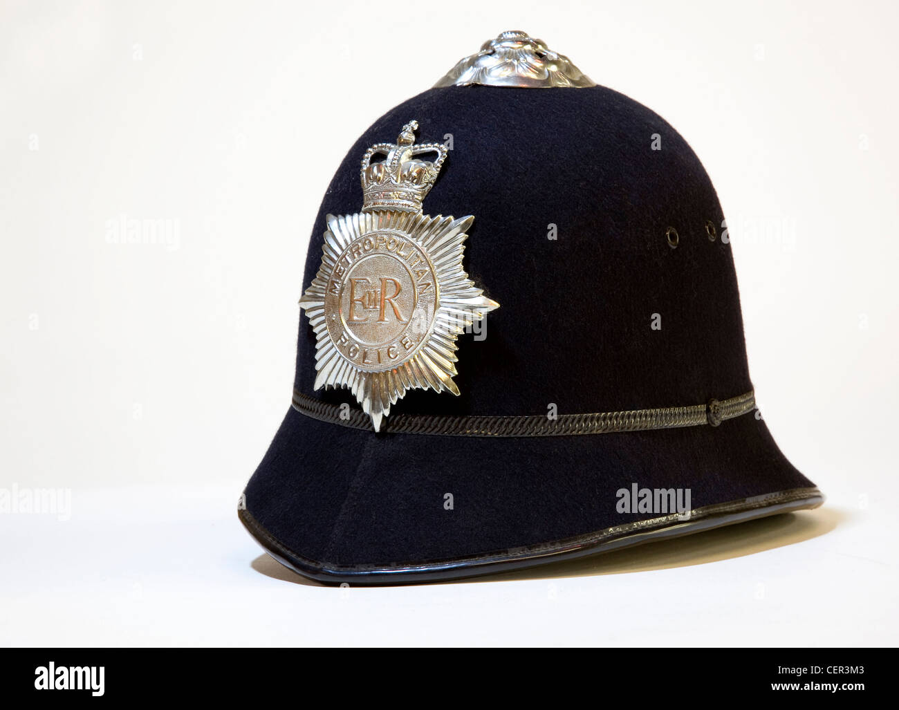 Casque de la Police montée de la Metropolitan Police de Londres UK Photo  Stock - Alamy