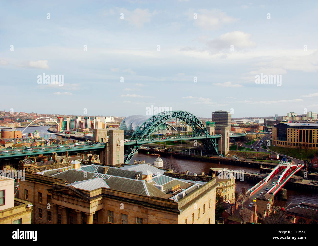 Vue du Newcastle ponts sur la rivière Tyne du toit de le donjon. Banque D'Images