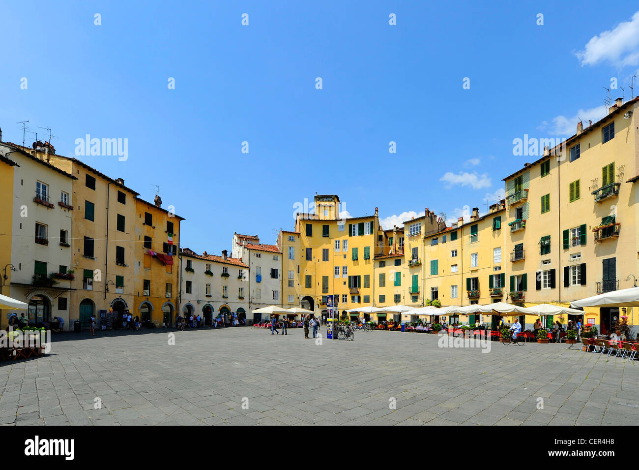 Piazza Anfiteatro Lucca Italie Toscane Europe Méditerranée Banque D'Images