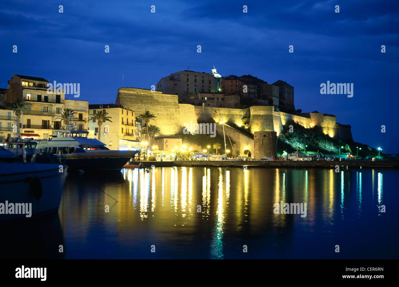 La Citadelle et le port de Calvi, Haute Corse, Corse, France. Banque D'Images