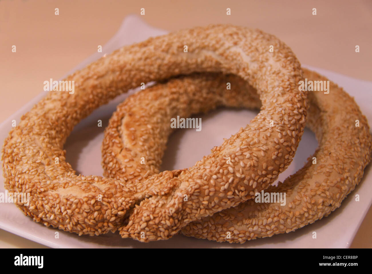 Circulaire de sésame pains (koulouri), de la cuisine grecque traditionnelle Banque D'Images