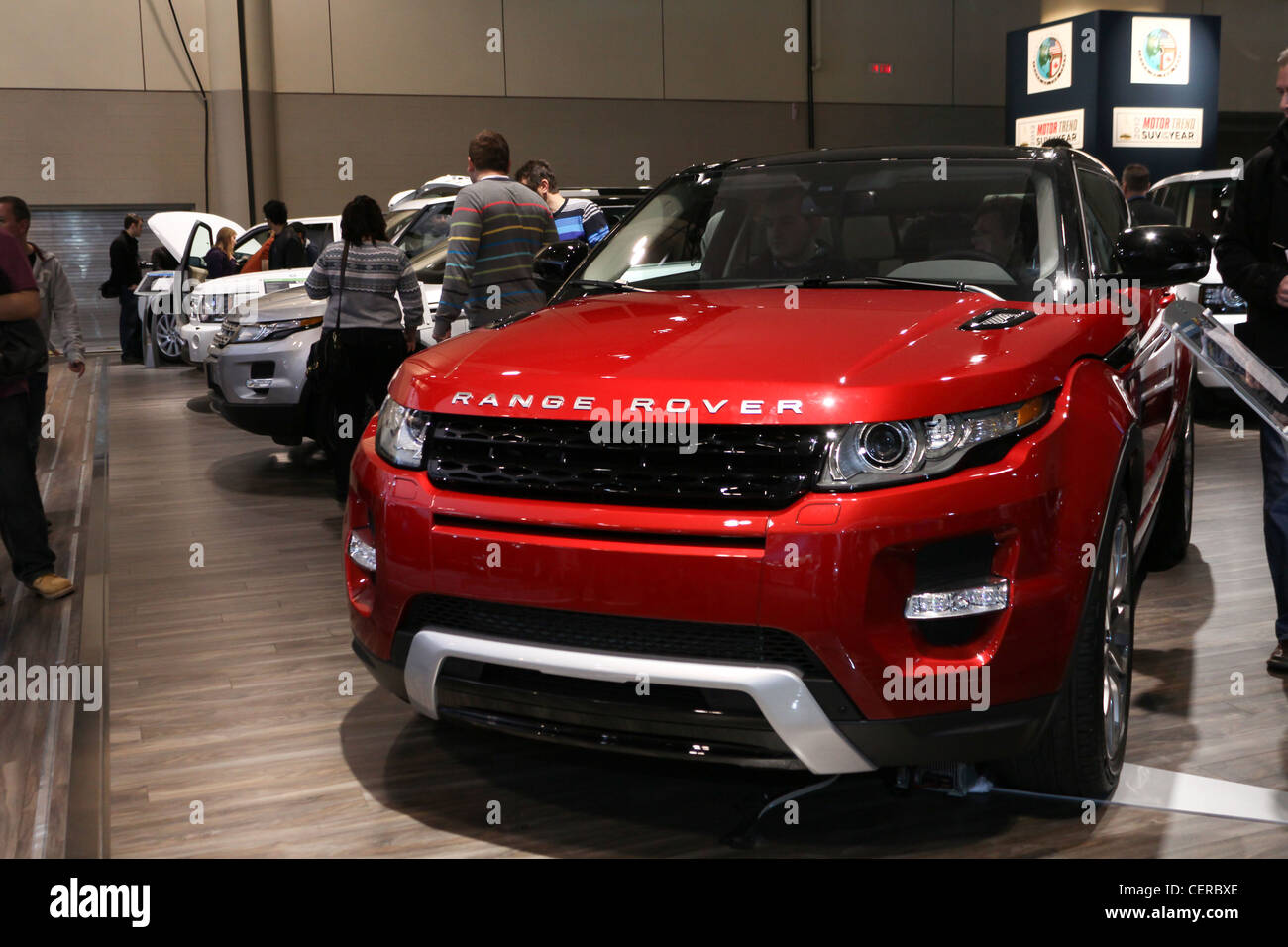 Range Rover suv voiture rouge Banque D'Images