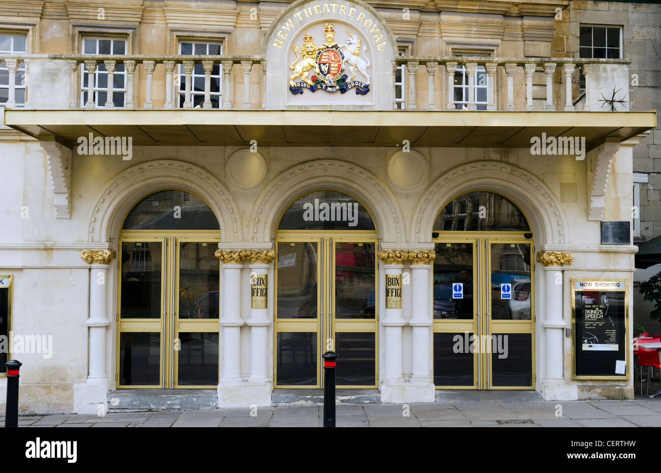 Entrée principale de nouveau Théâtre Royal de Bath Somerset UK Banque D'Images