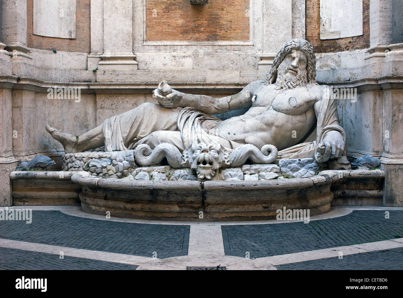Marforio statue, Palazzo Nuovo, colline du Capitole, Rome, Latium, Italie Banque D'Images