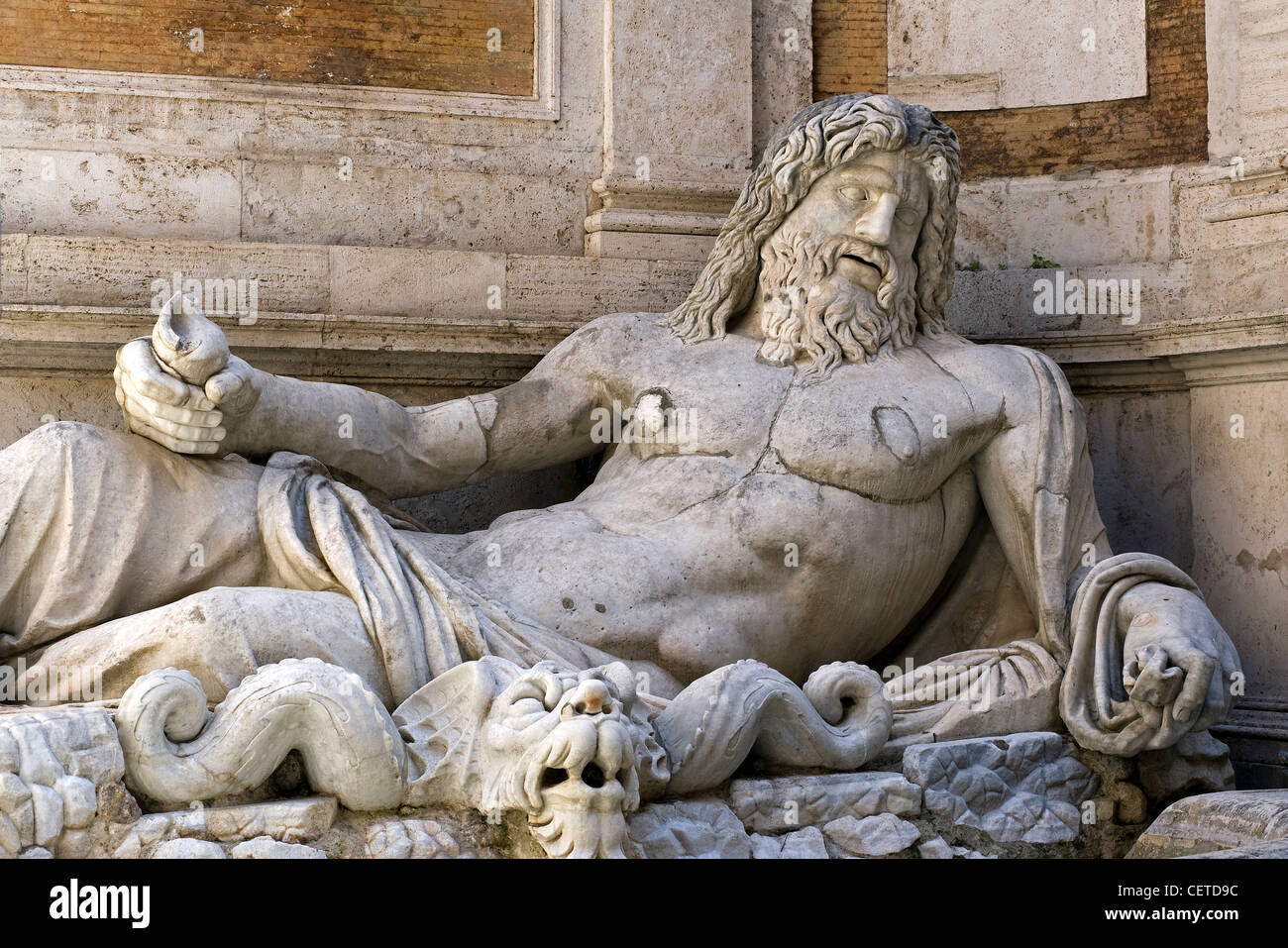 Détail de Marforio statue, Palazzo Nuovo, colline du Capitole, Rome, Latium, Italie Banque D'Images